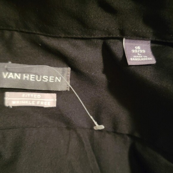 NWT Van Heusen Wrinkle free shirt - Picture 3 of 4